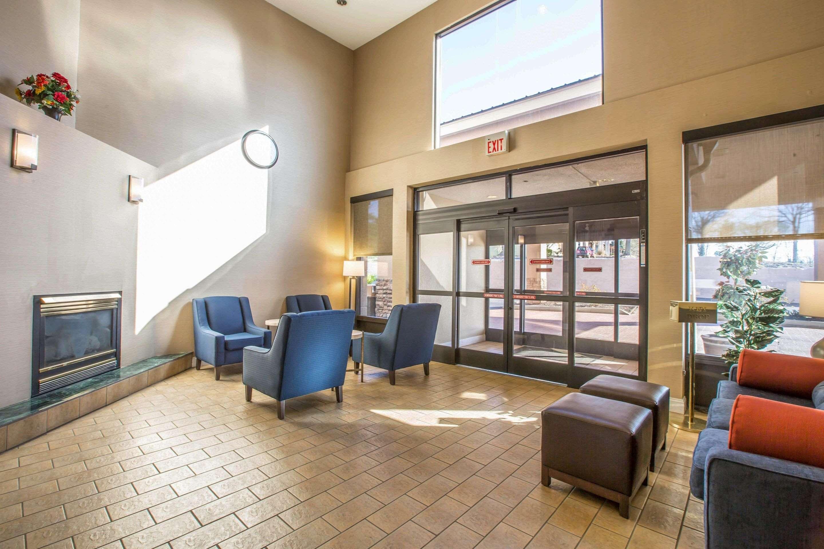 Quality Suites Morristown Exterior photo